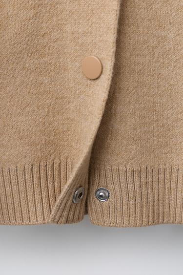 GILET EN MAILLE - Marron clair de Zara - Image 3