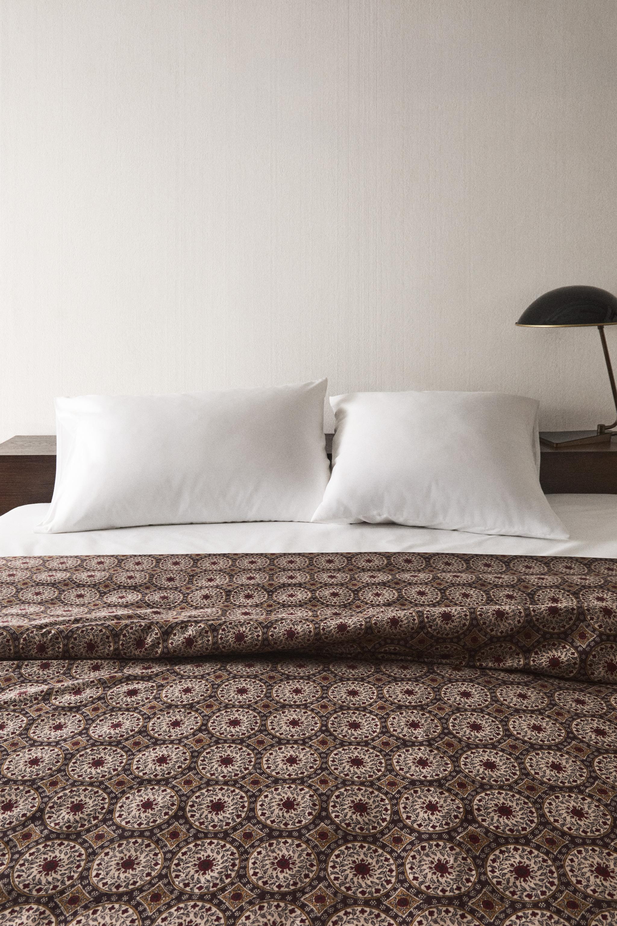 FADED SATEEN PRINTED DUVET COVER (300 THREAD COUNT)
