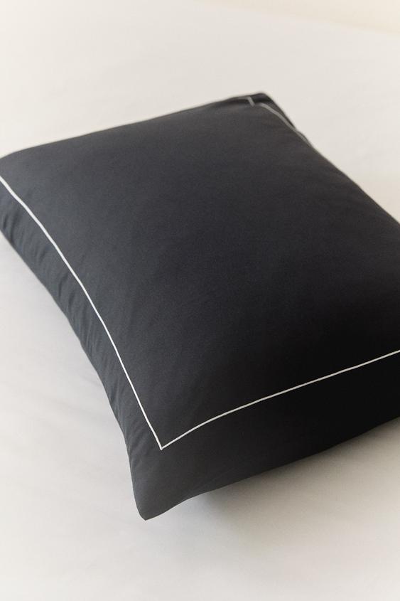TAIE D’OREILLER SATIN FESTONNÉE (500 FILS) - MIDNIGHT BLUE de Zara - Image 5