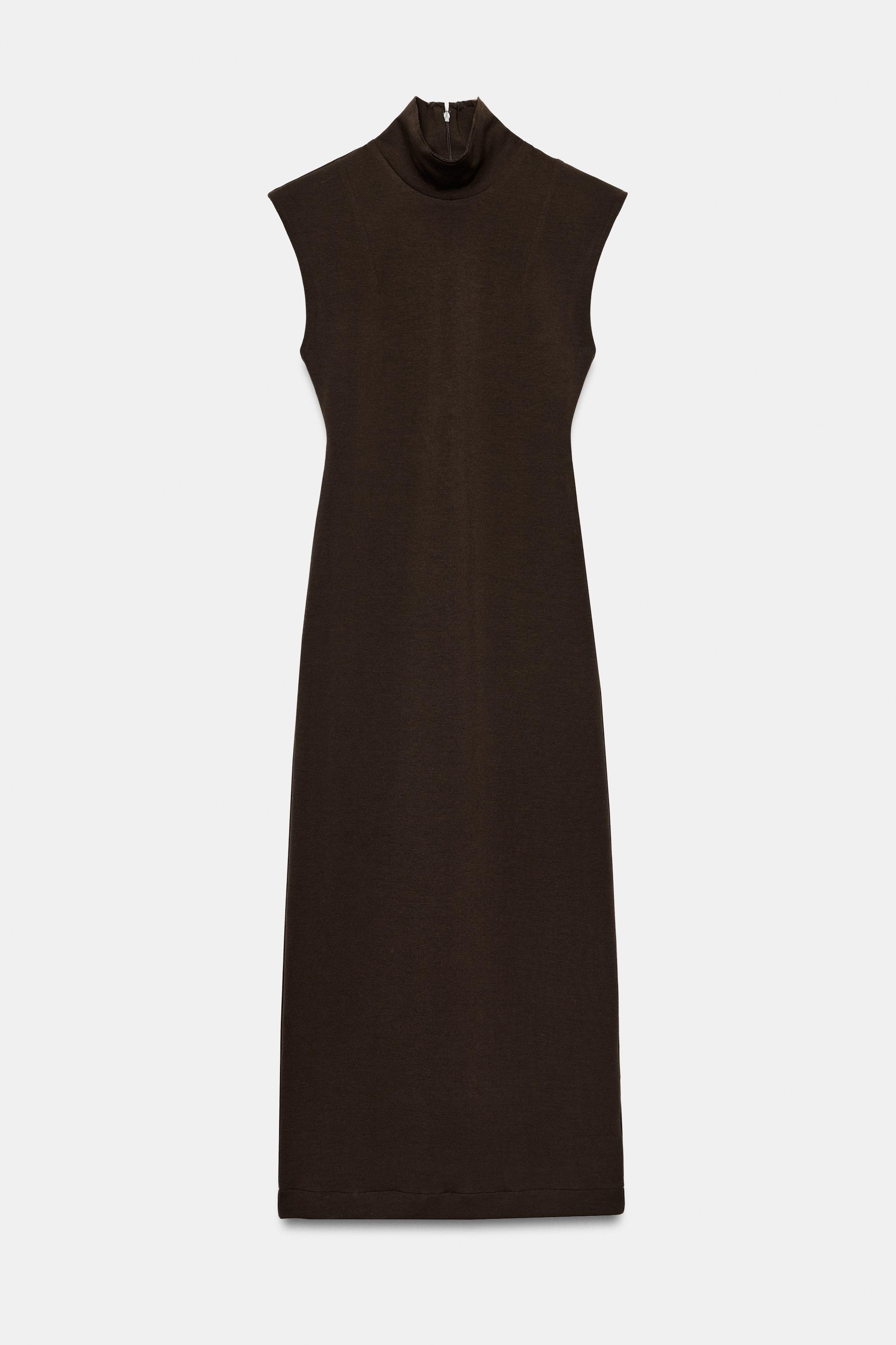 ROBE MI-LONGUE À COL MONTANT