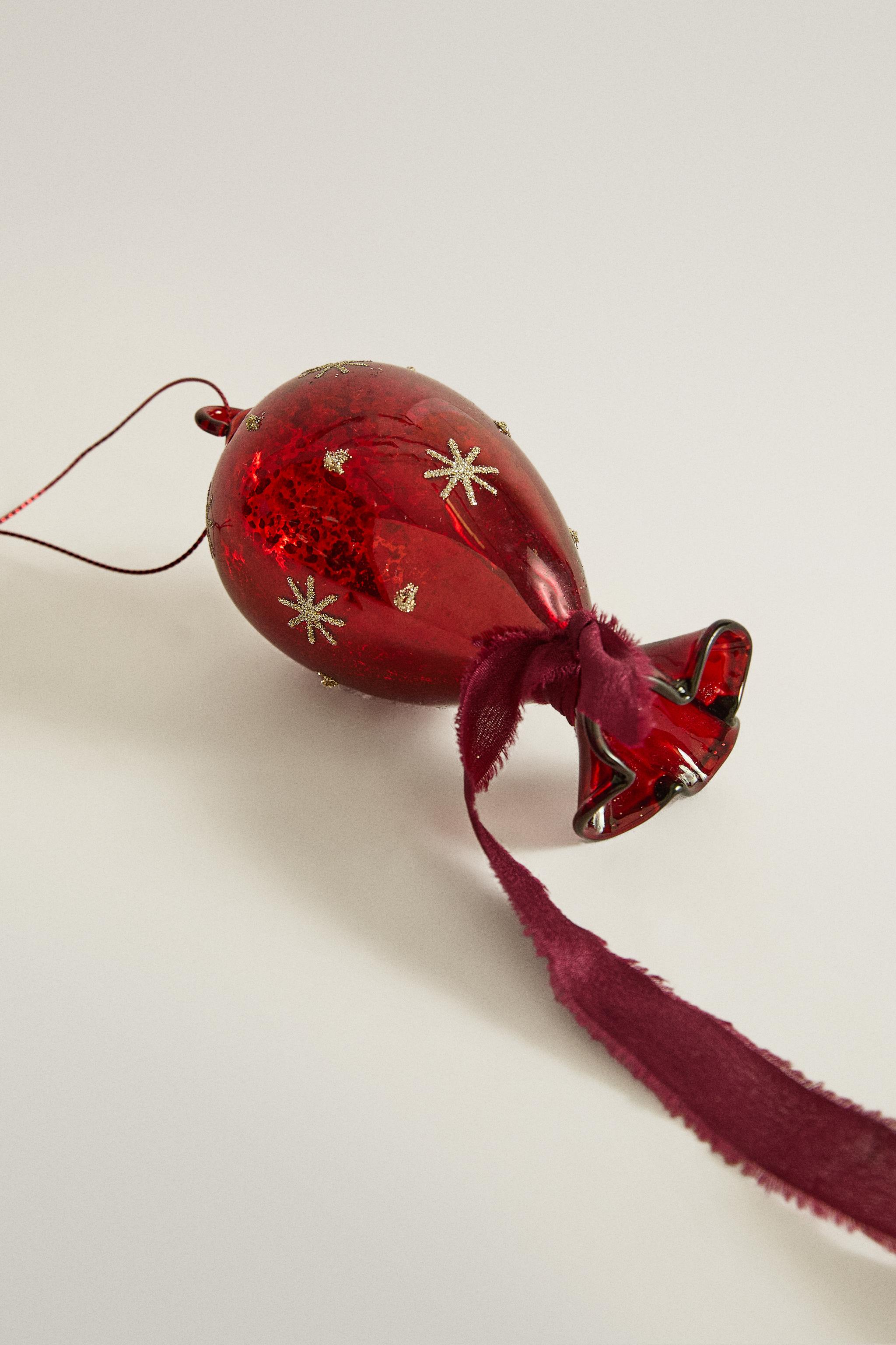 CHRISTMAS TREE GLOBE ORNAMENT WITH STARS