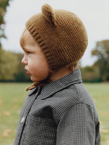 KNITTED BONNET WITH EARS - Ochre by Zara