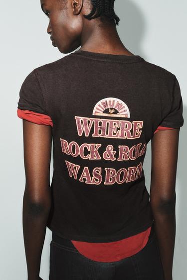 T-SHIRT ELVIS À MANCHES COURTES - Chocolat de Zara - Image 3