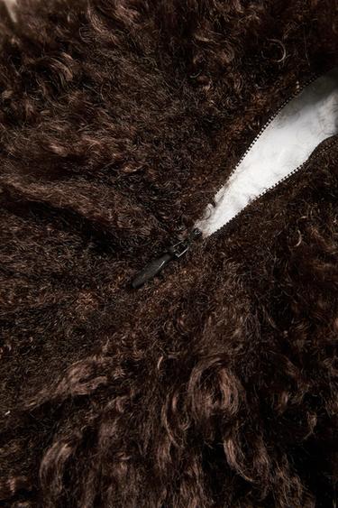 HOUSSE DE COUSSIN FOURRURE ONDULÉE - Marron de Zara - Image 4