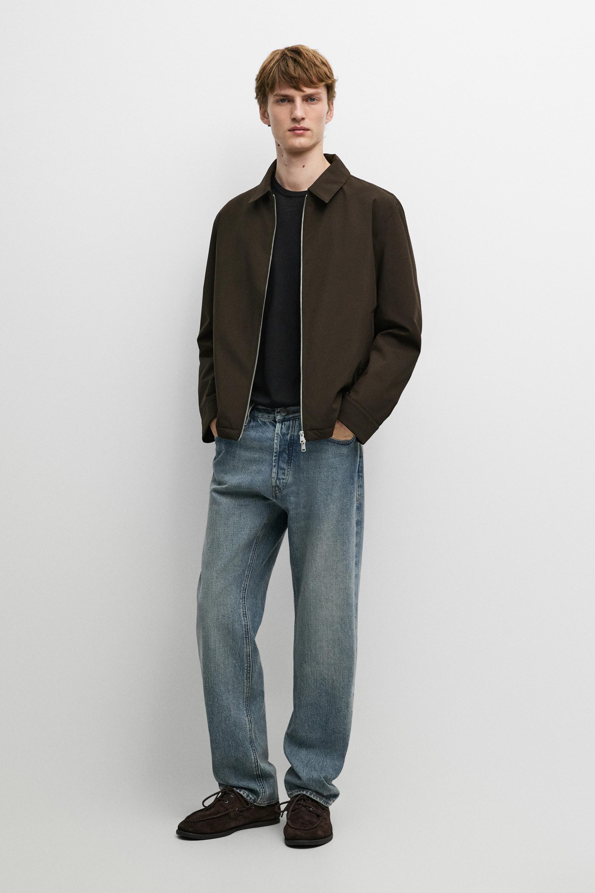 Lightweight jacket with collar detail