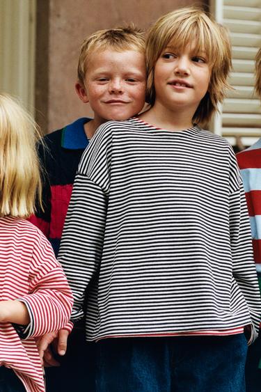 ZARA TIMELESS - T-SHIRT MED STRIBET PRINT - blå/hvid fra Zara