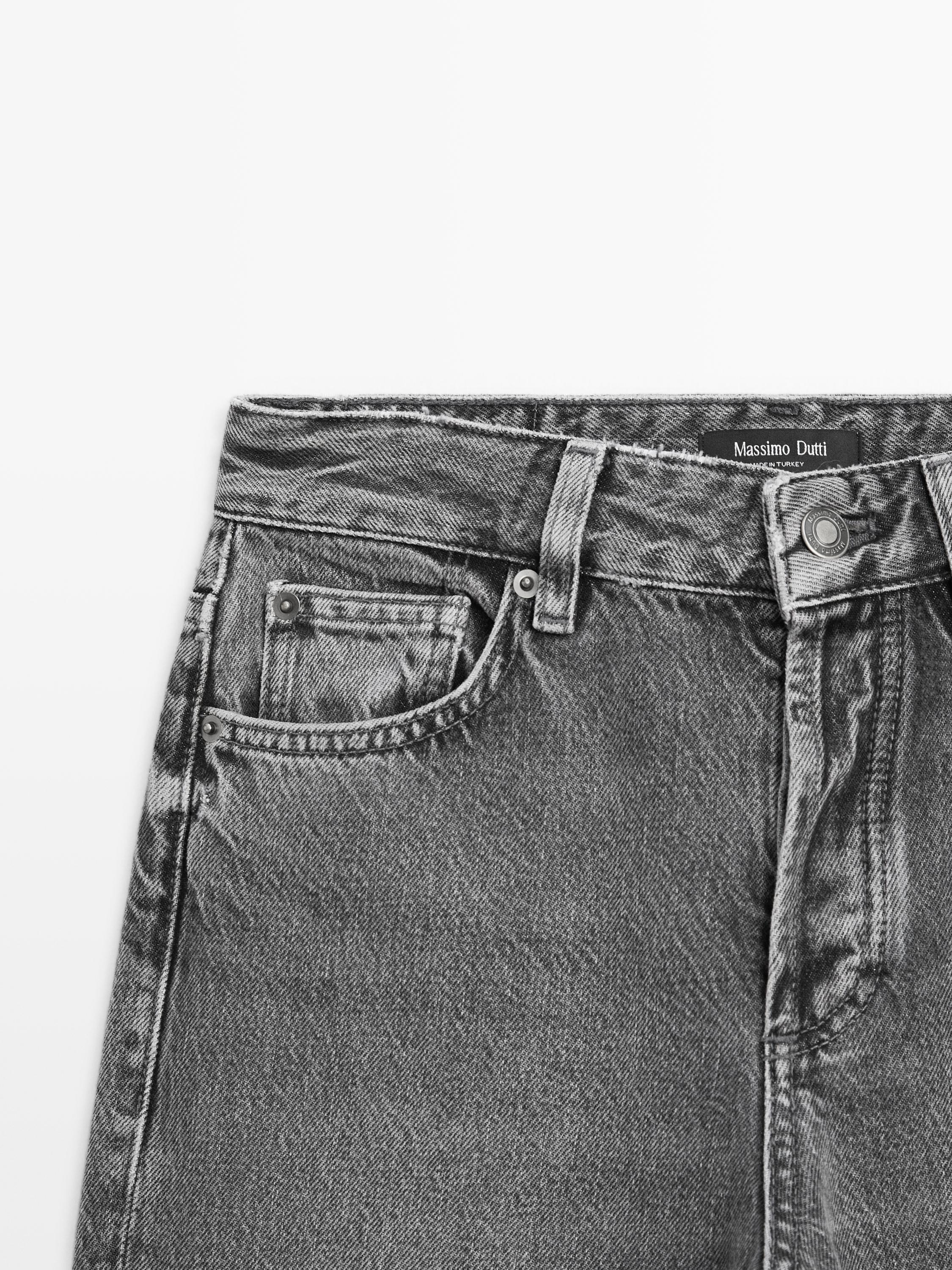 Mid-rise wide-leg jeans