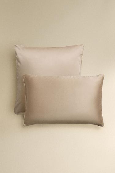 TAIE D’OREILLER SATIN (500 FILS) - Gris taupe de Zara