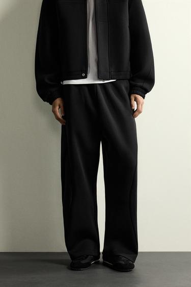 RELAXED FIT PLEATED TROUSERS - Black by Zara