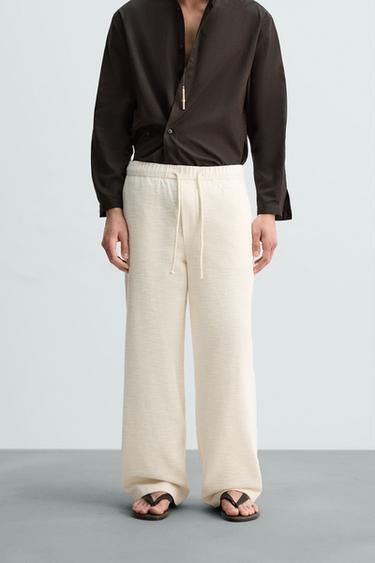 PANTALÓN RELAXED FIT ESTRUCTURA - Crudo de Zara
