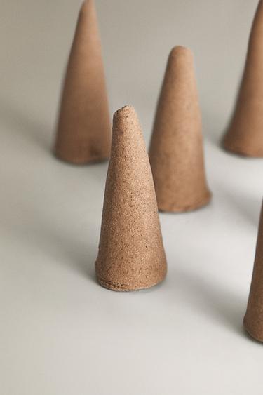 PACK OF SACRED WOODS SCENTED INCENSE CONES (PACK OF 10) - Oyster-white by Zara - Image 2