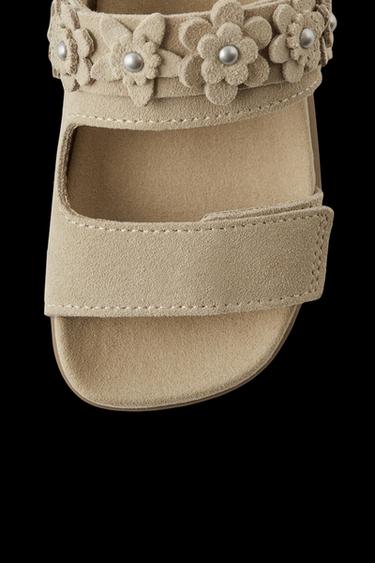 Zara FLOWER LEATHER SANDALS - Sandy Brown