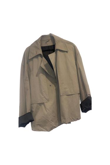 LIGHT JACKET, OVERSIZED. FITS TRUE TO SIZE