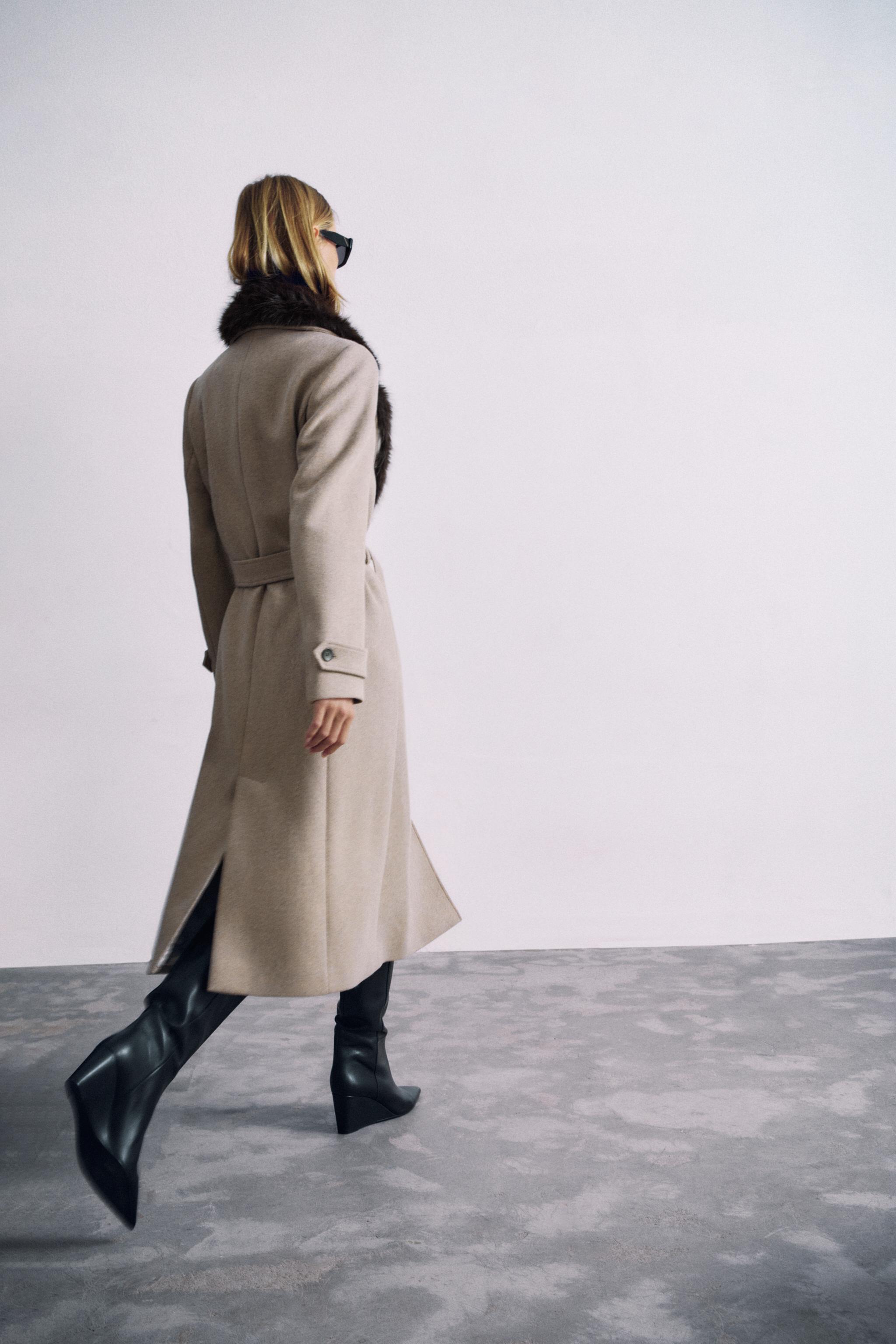 WOOL COAT WITH DETACHABLE FAUX FUR LAPEL