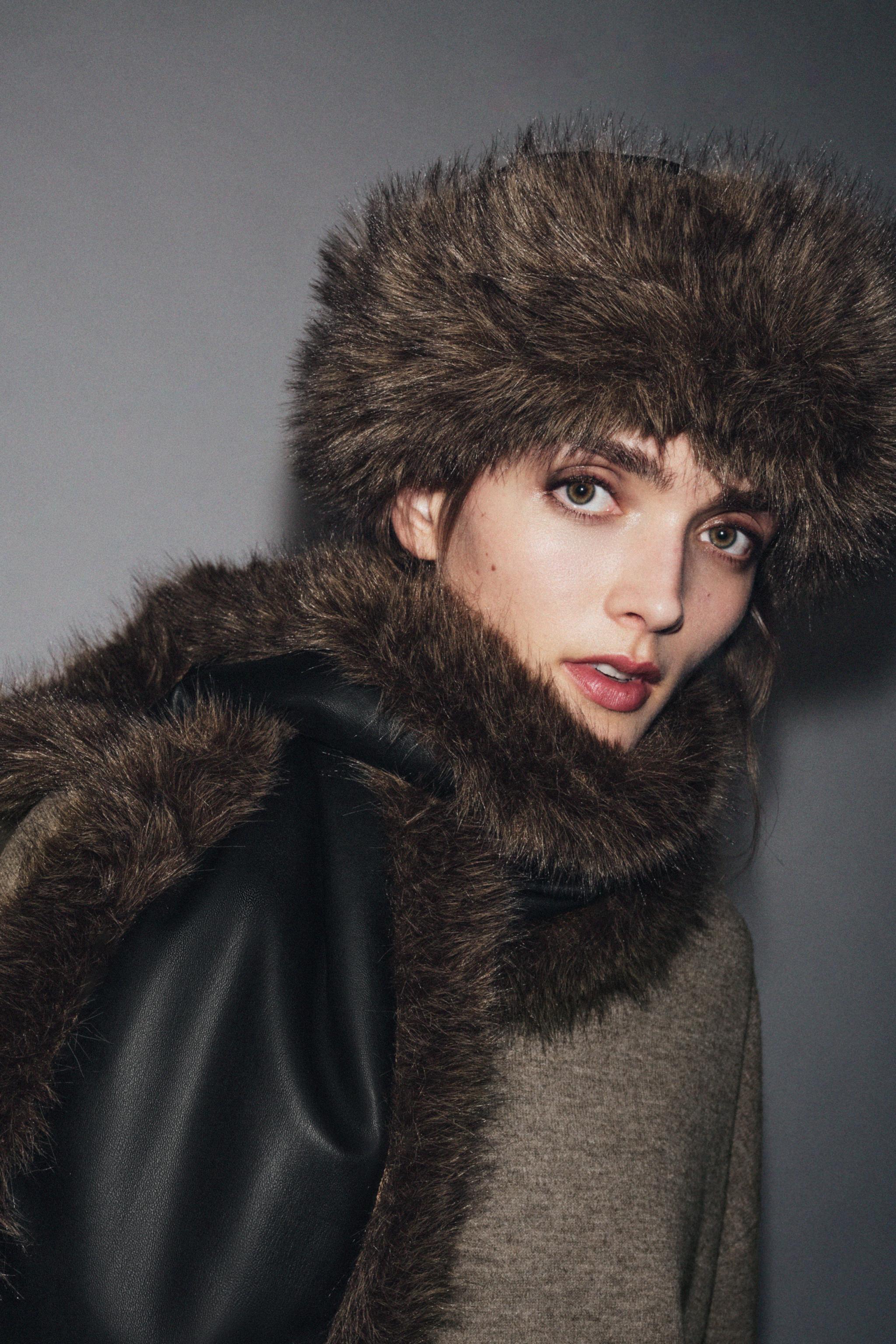 BONNET DOUBLE FACE MATIÈRE SYNTHÉTIQUE