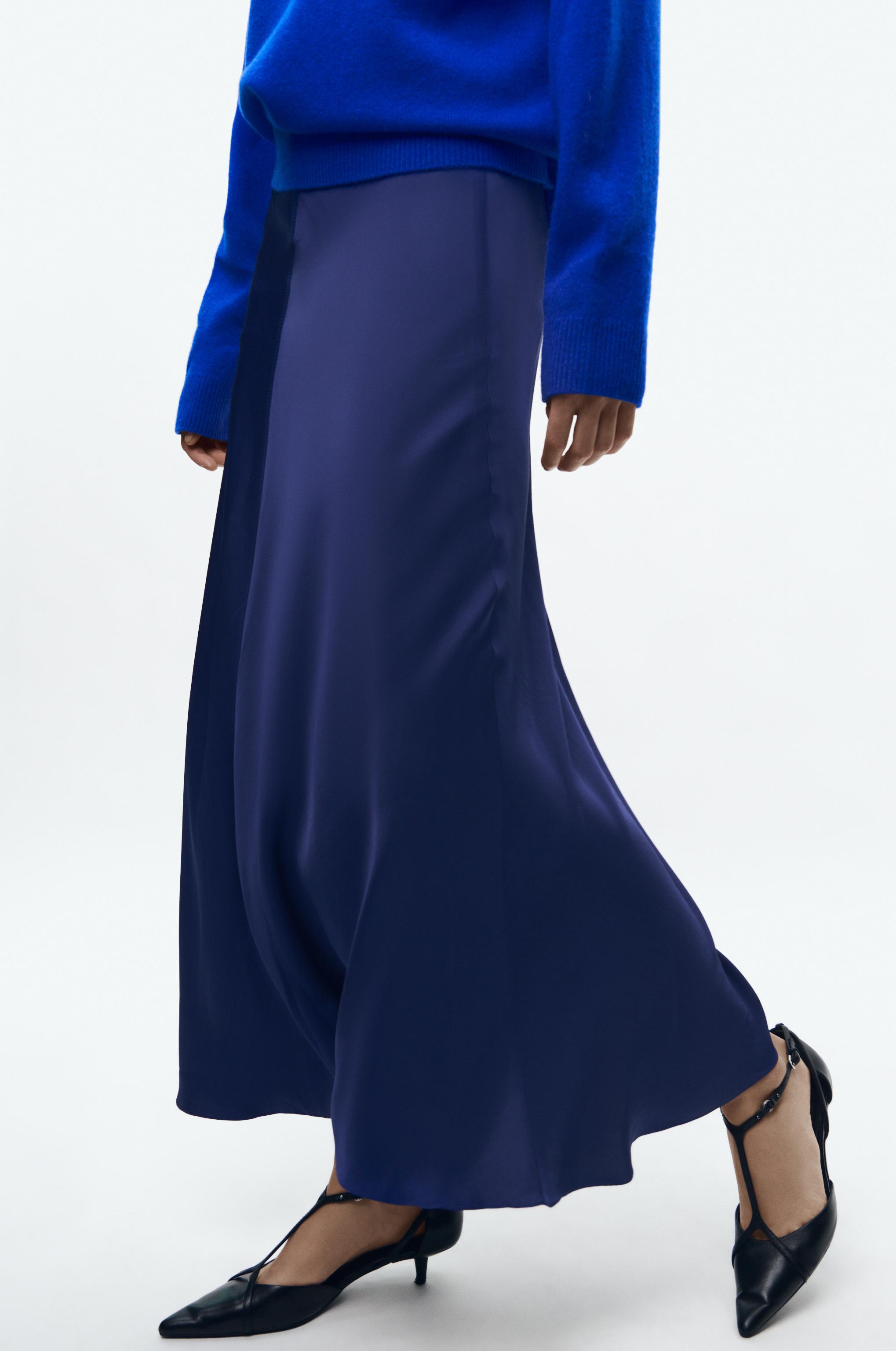 Navy satin 2025 skirt zara