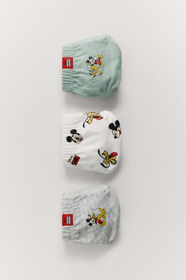 Oq paypoq kiygan seksual qiz fotosurati