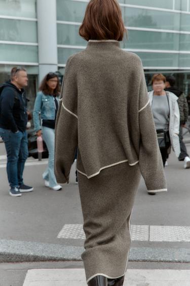 JUPE MI-LONGUE EN MAILLE À LISERÉS CONTRASTANTS - Gris taupe de Zara - Image 3