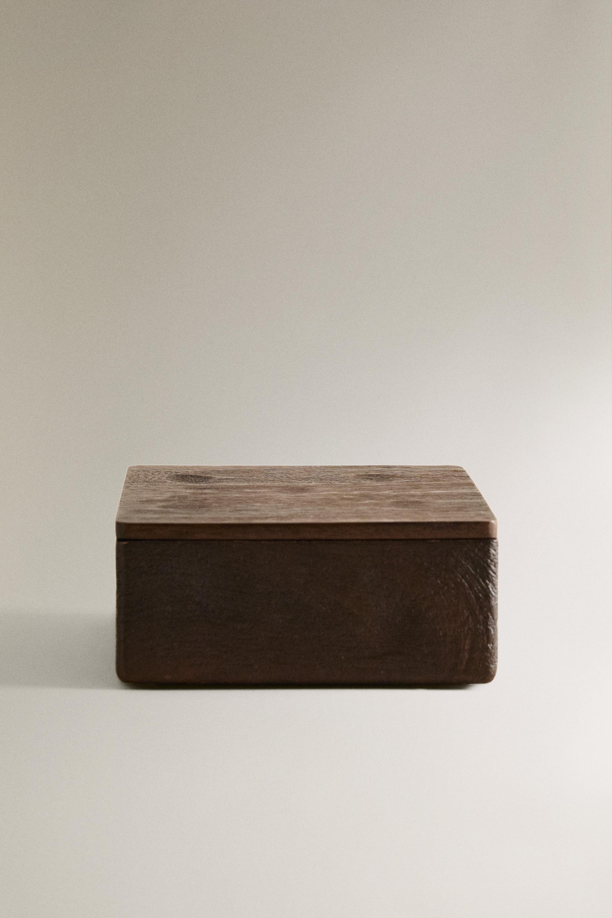 MEDIUM WOODEN BOX WITH LID — Dark brown