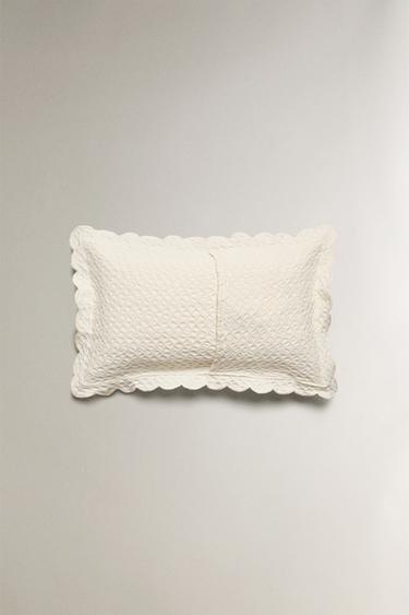 CHILDREN'S MINI WAFFLE TEXTURE CUSHION COVER - Ecru by Zara - Image 3