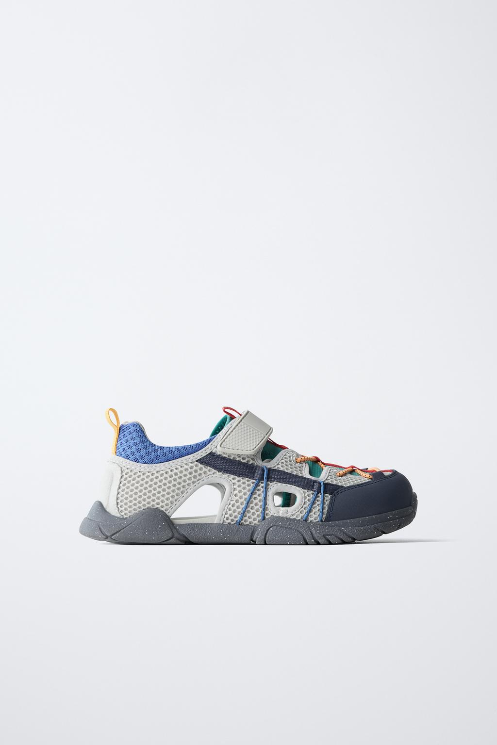 BAREFOOT TRAINERS WITH CUT-OUTS