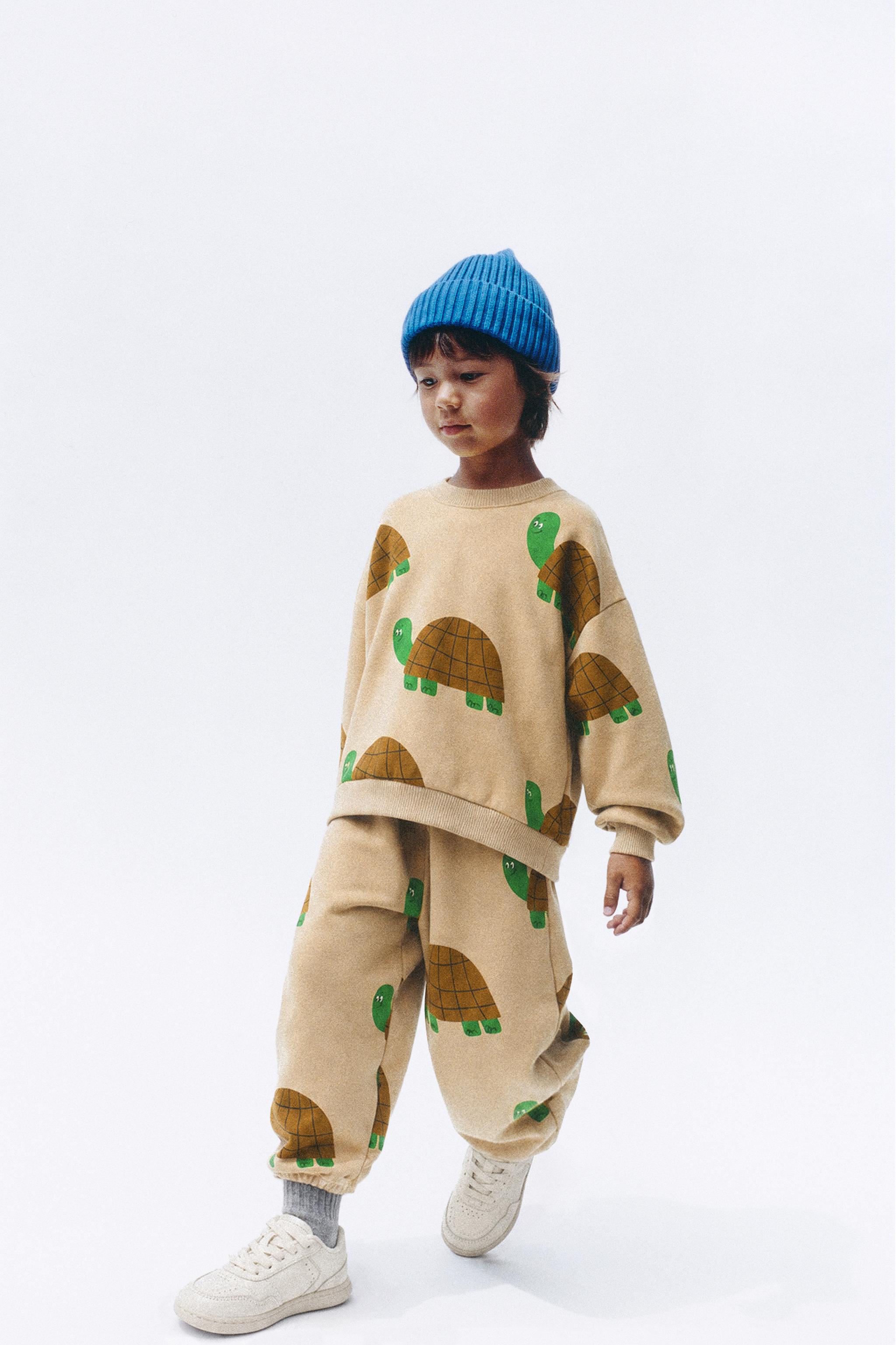 TURTLE JOGGER SWEATSHIRT AND PANTS SET