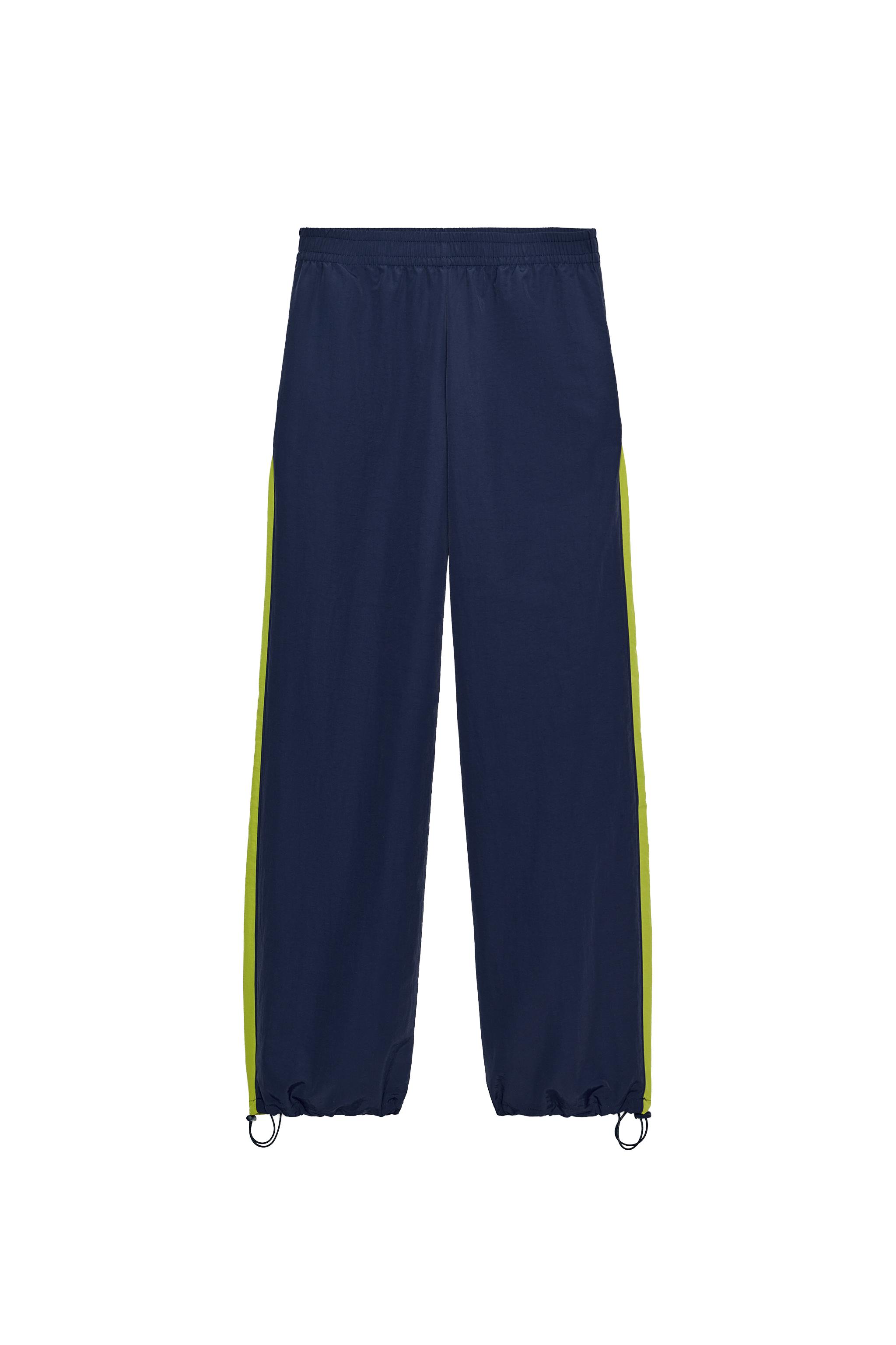 PANTALÓN TÉCNICO BANDA LATERAL