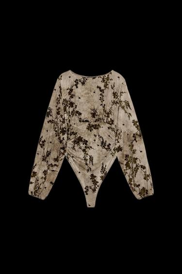 BODY AUS GEFLOCKTEM TÜLL - Khaki von Zara
