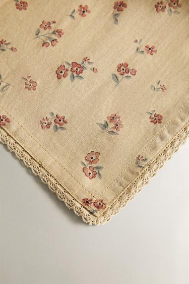WILDFLOWER TABLECLOTH WITH LACE TRIM - Yellow by Zara - Image 2