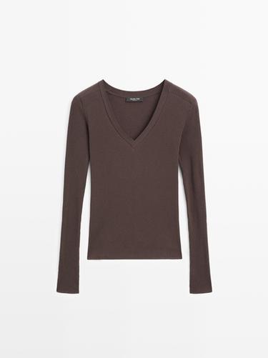 Zara Ribbed V-neck T-shirt with long sleeves - brown vigore