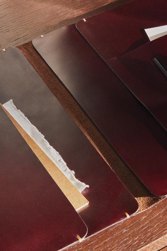 LEATHER TABLET CASE WITH TOPSTITCHING DETAIL Burgundy Red ZARA