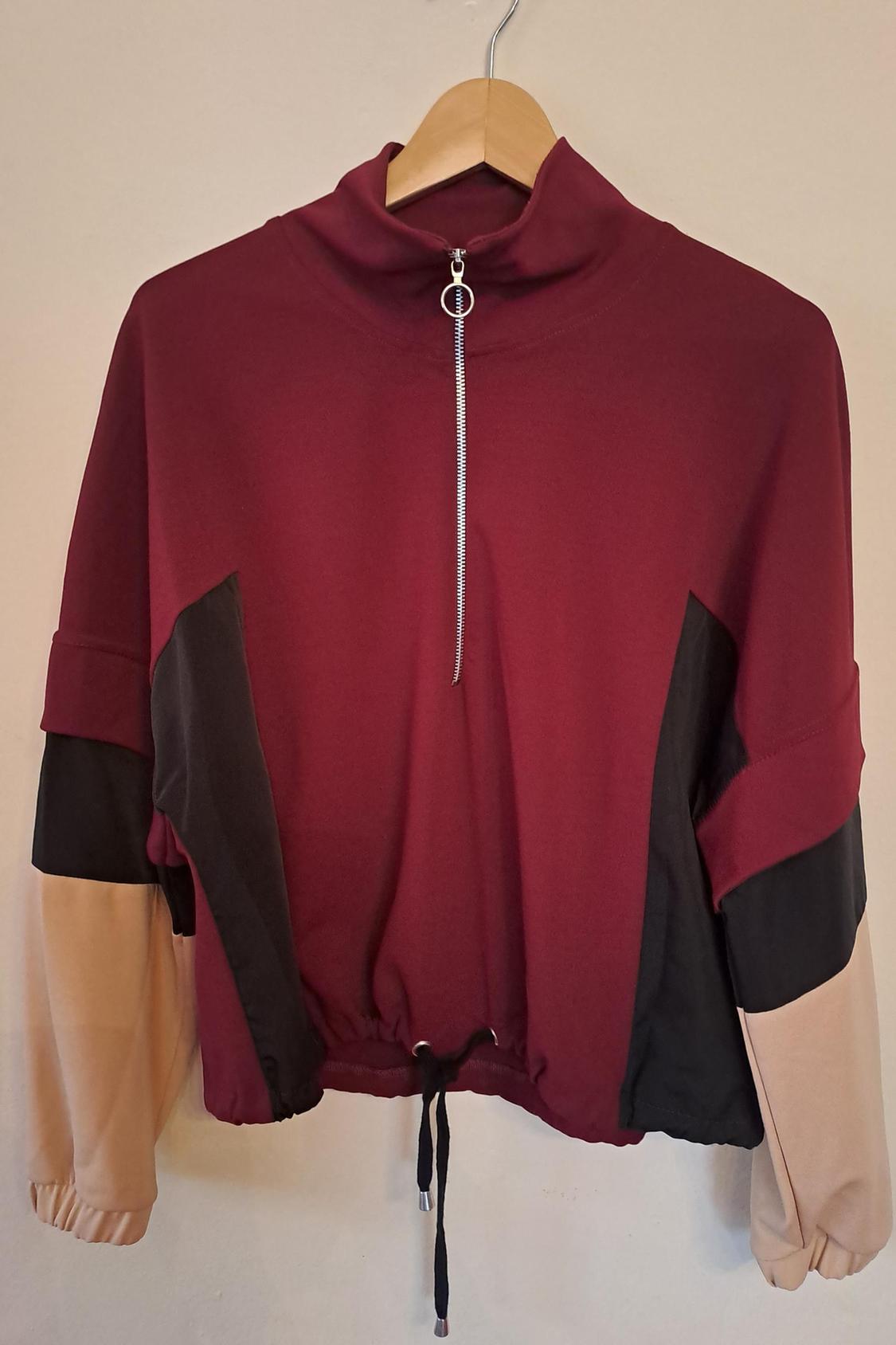 COLOUR BLOCK SWEATSHIRT