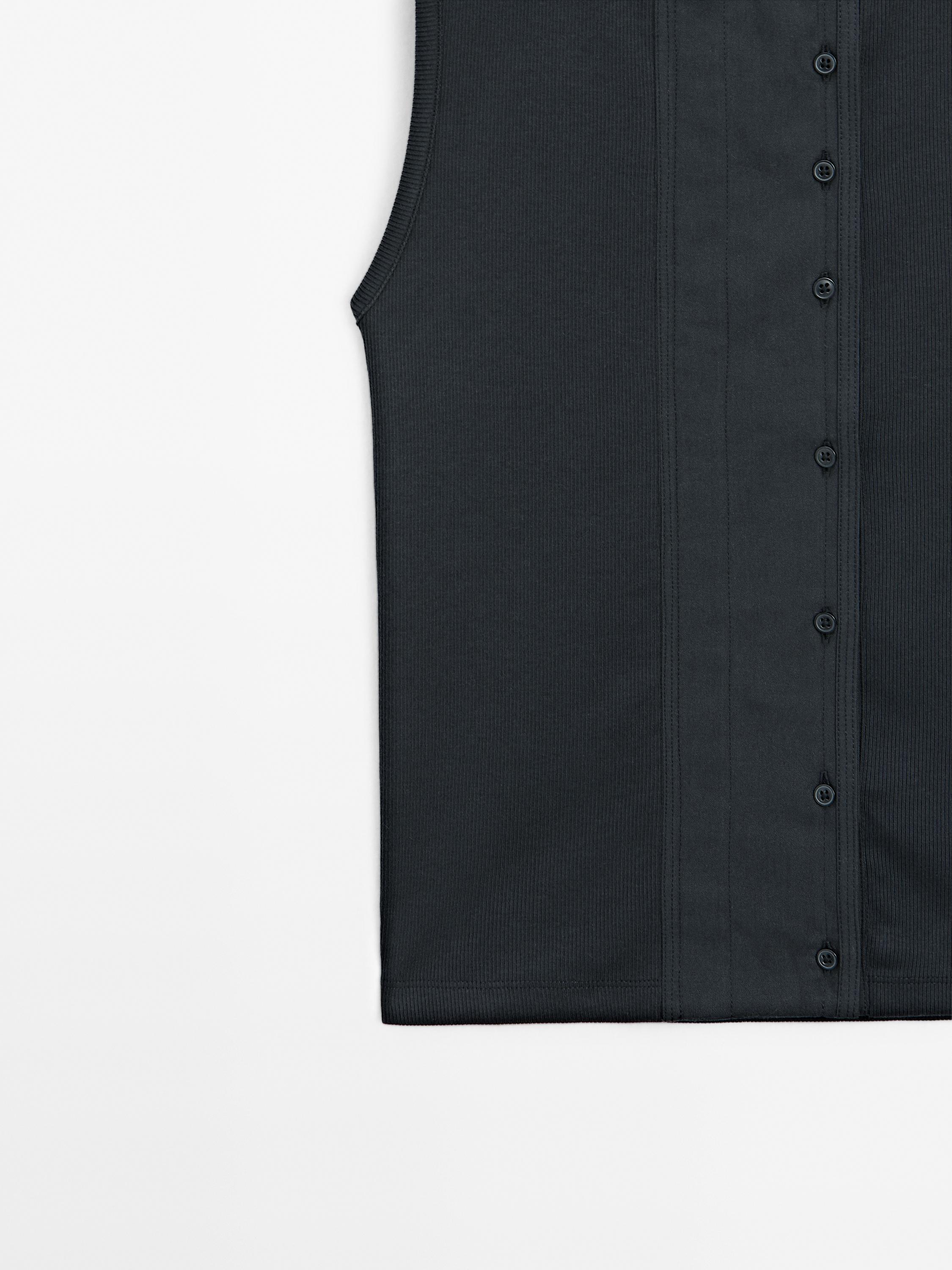 Cotton blend top with placket detail