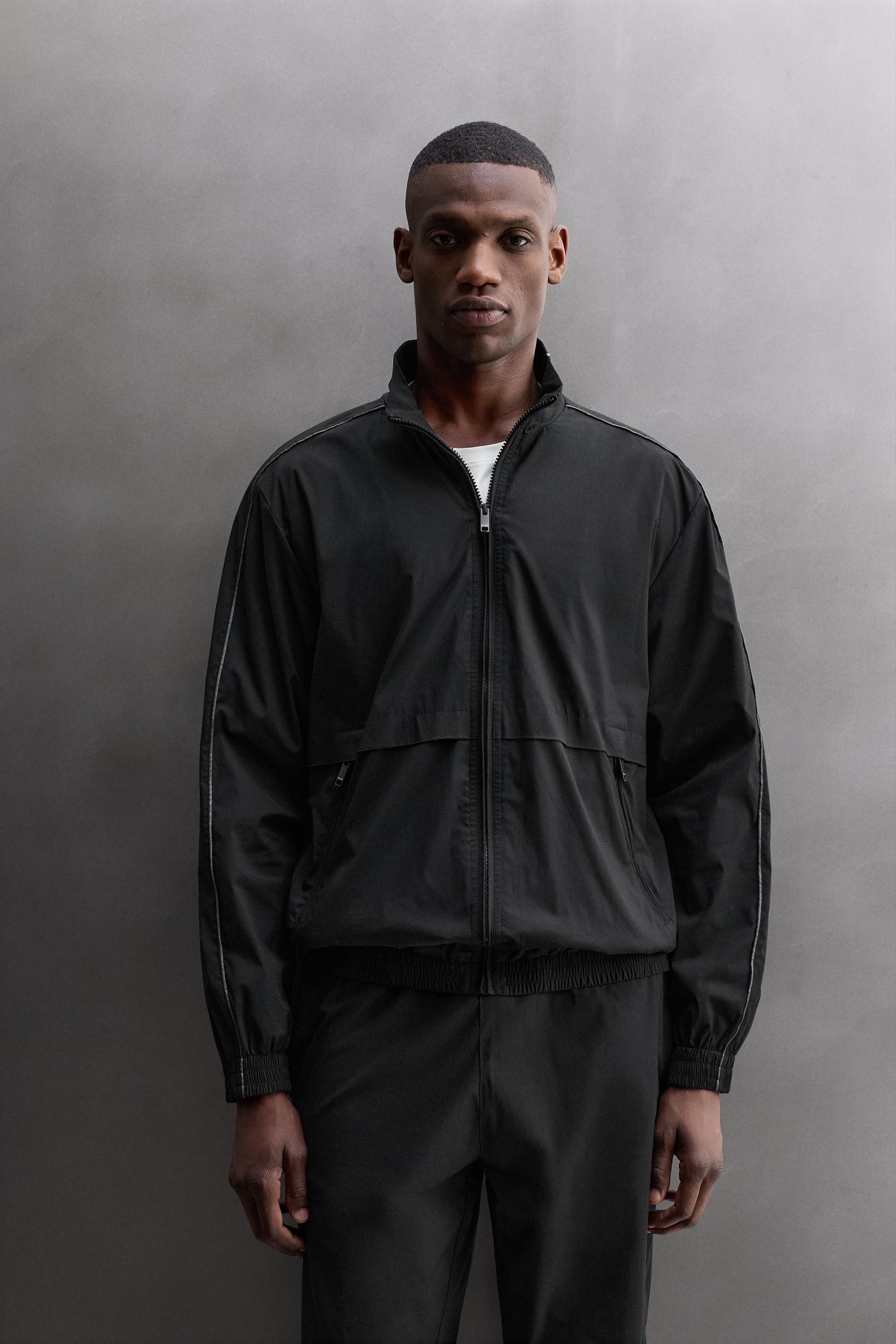 LIGHTWEIGHT TECHNICAL JACKET