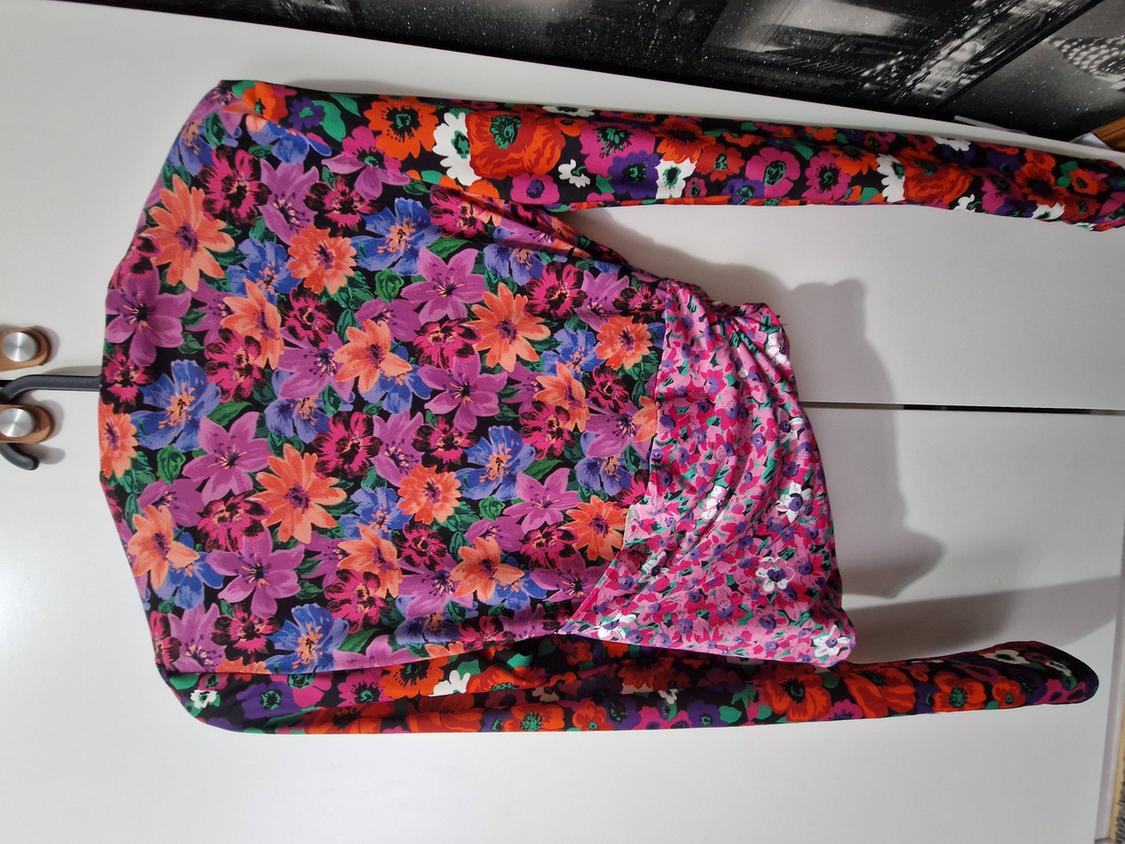 PRINTED TOP WITH SHOULDER PADS - Image 4