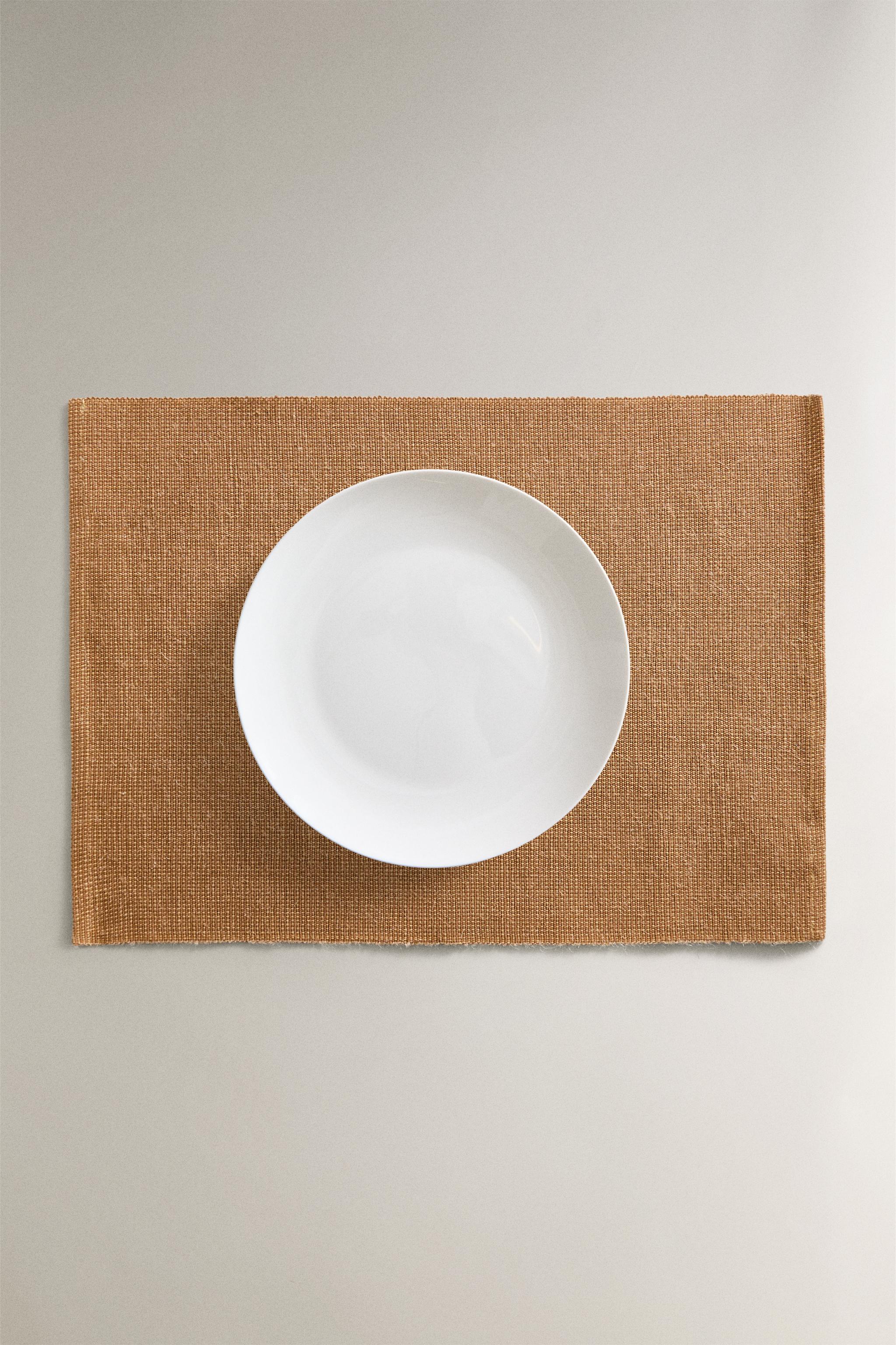 WOVEN PLACEMAT (SET OF 2)