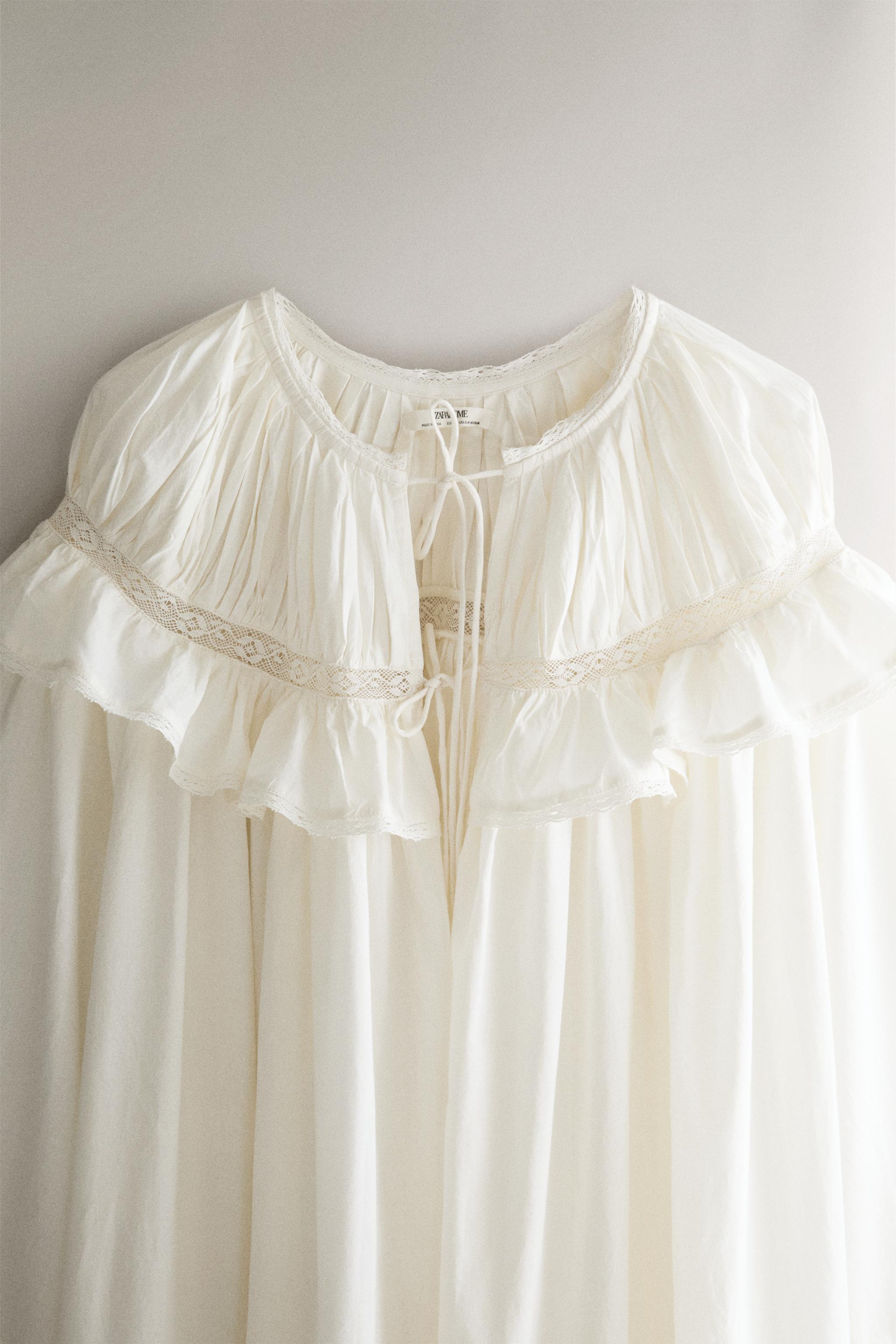 COTTON LACE DRESSING GOWN — Ivory