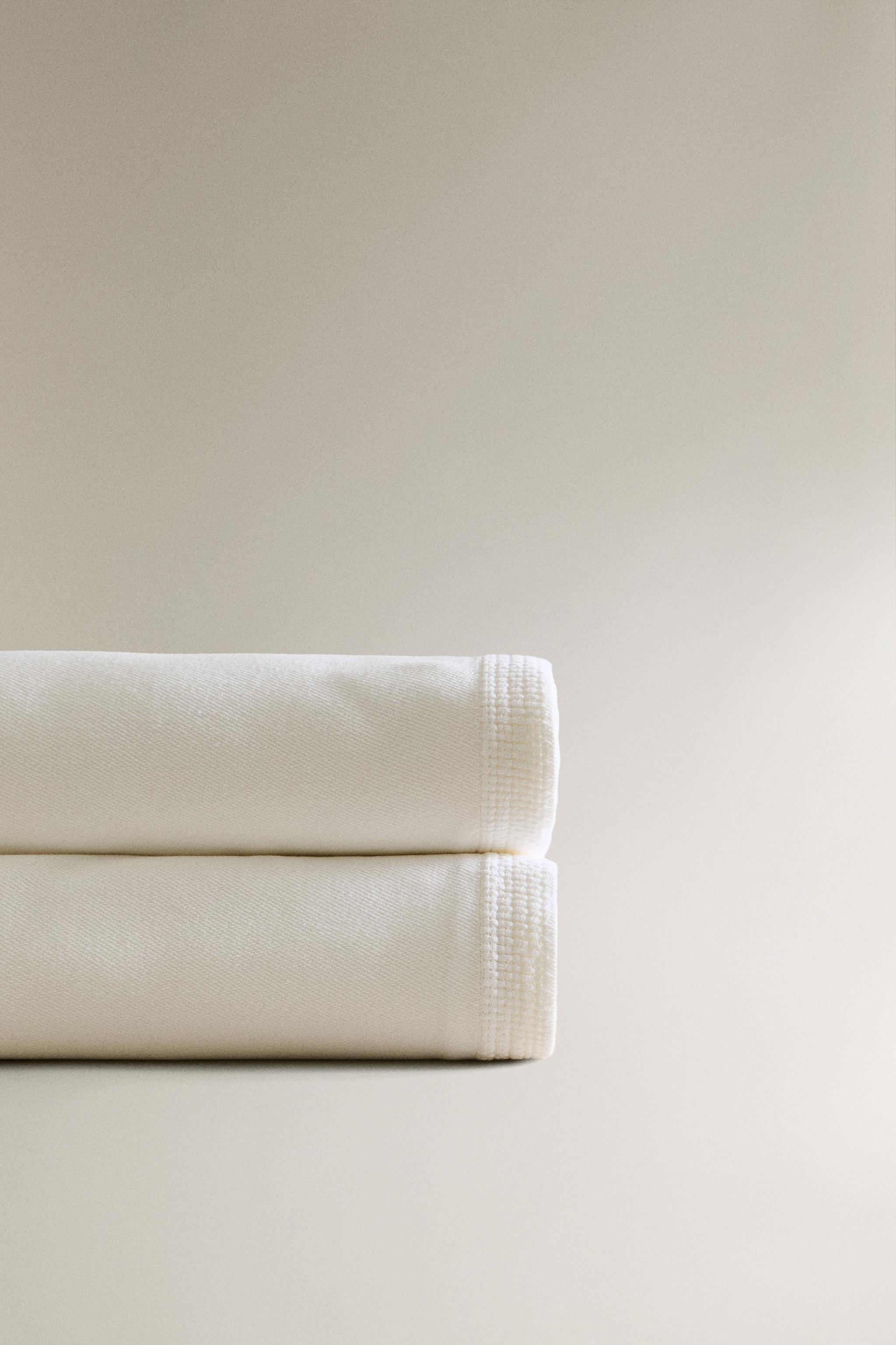 ZARAHOME 放っ キルト ベッドカバー 金の刺繍 - ベビー用寝具