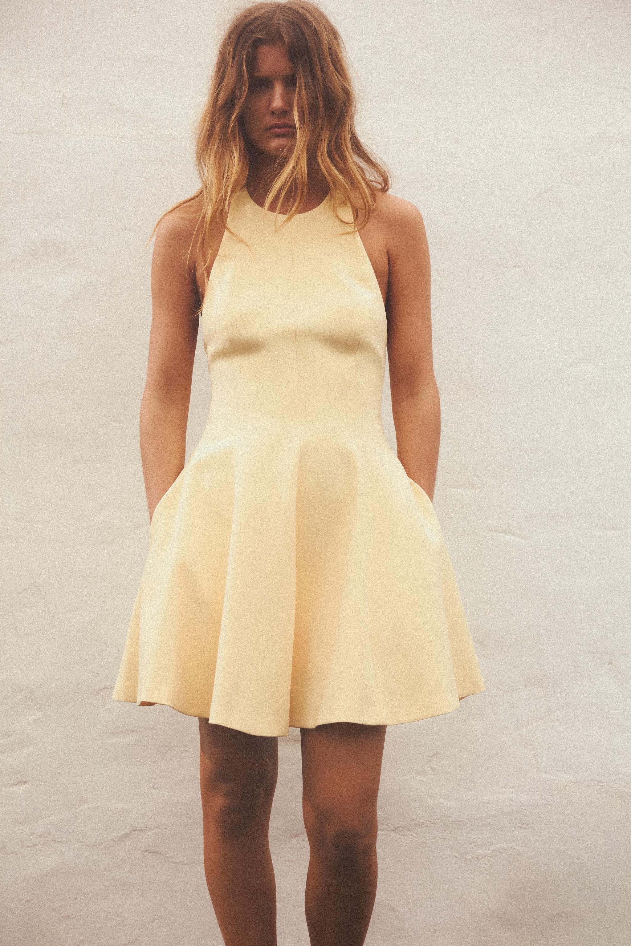 VIP【関税送料無料】希少 TWINSET LIGHT YELLOW DRESS Long poplin dress with pleats and flounces Woman, Yellow