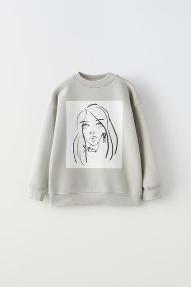 ТОЛСТОВКА С ПРИНТОМ «ЛИЦО» — ЖЕМЧУЖНО-СЕРЫЙ от Zara — изображение 0