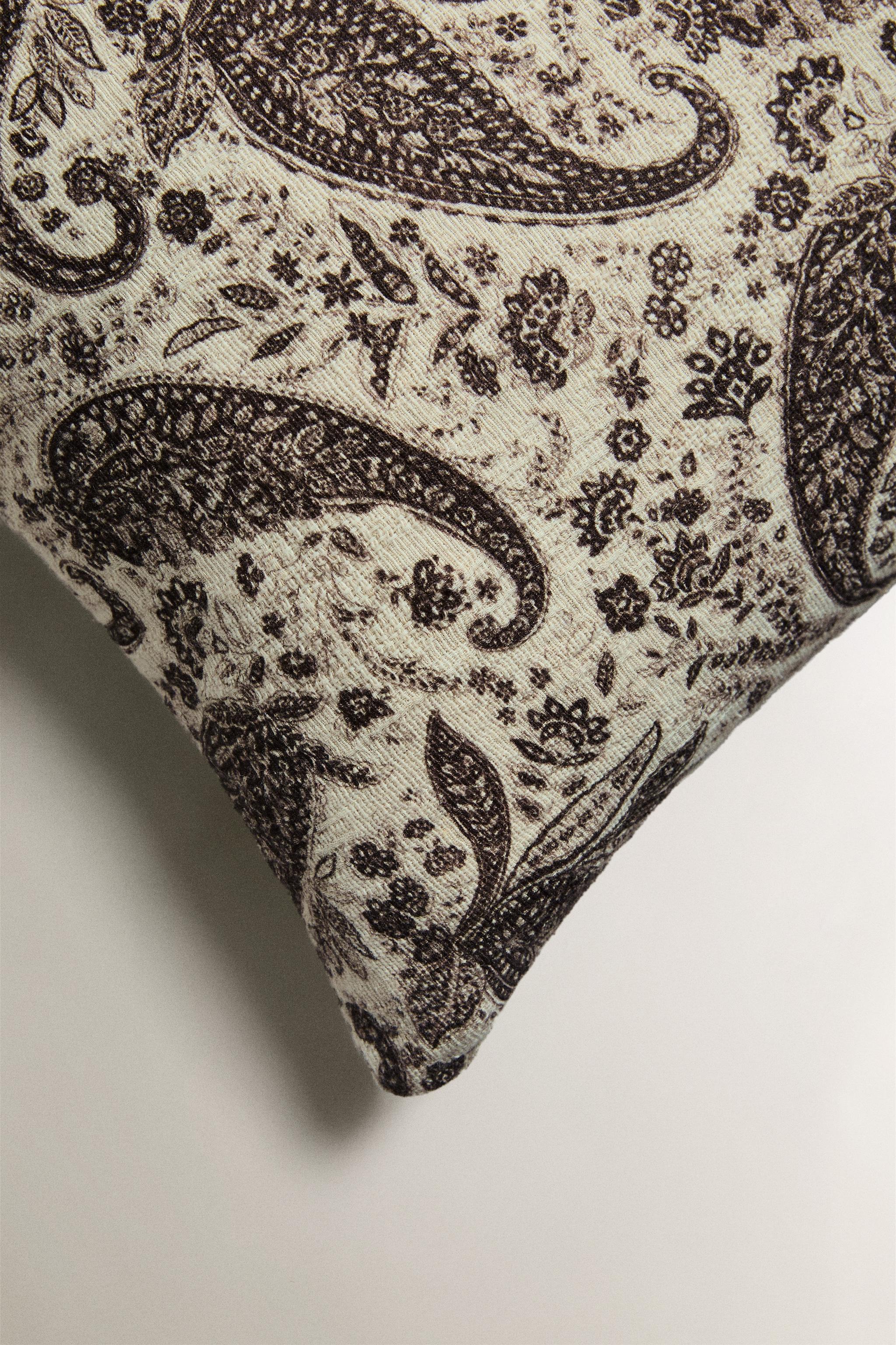 PAISLEY THROW PILLOW COVER