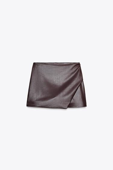 FALDA PANTALÓN EFECTO PIEL - Burdeos de Zara