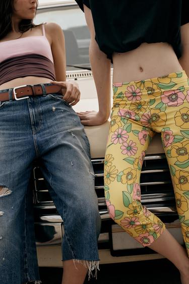 PANTALON CAPRI À FLEURS - Multicolore de Zara