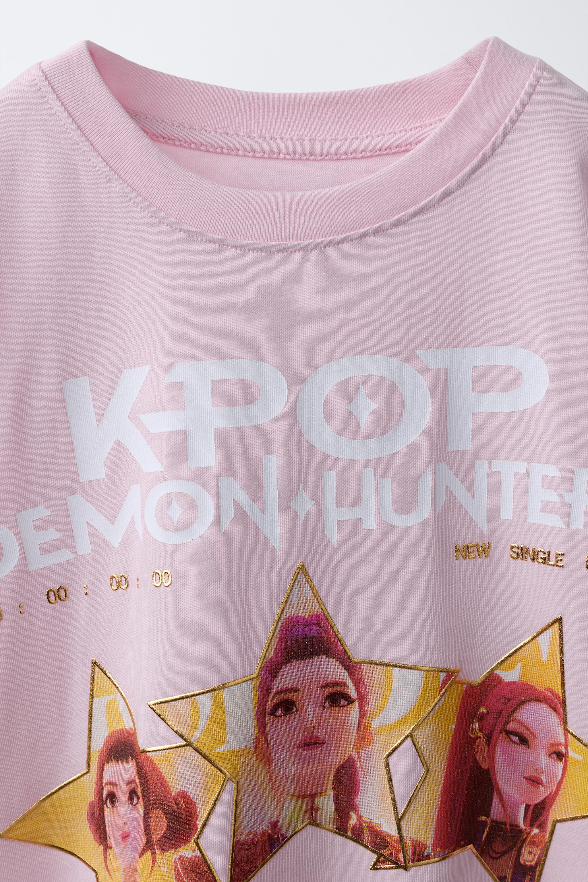 T-SHIRT « KPOP DEMON HUNTERS™ NETFLIX © » À ÉTOILES