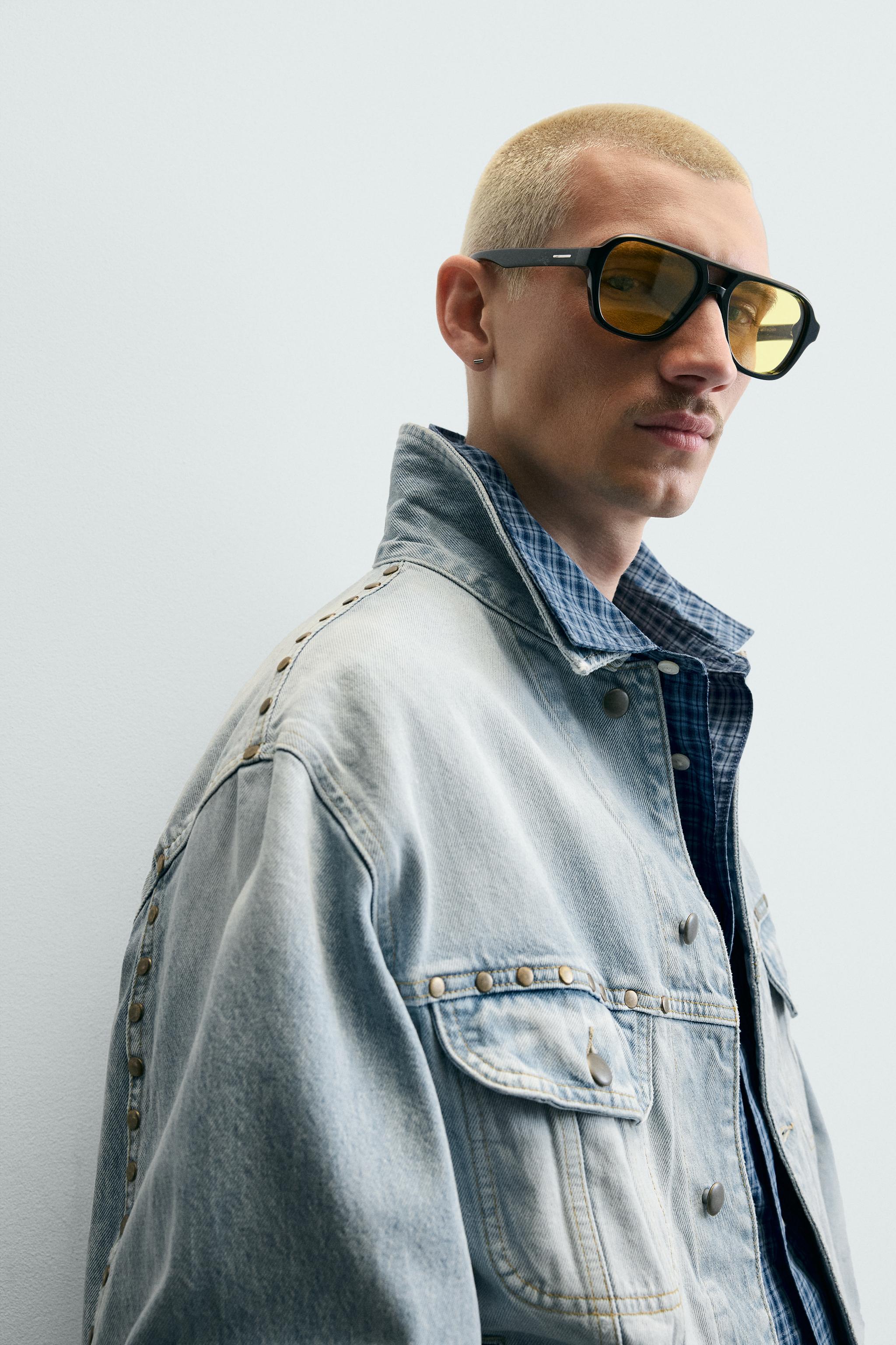 VESTE EN DENIM RELAXED FIT À CLOUS MÉTALLIQUES
