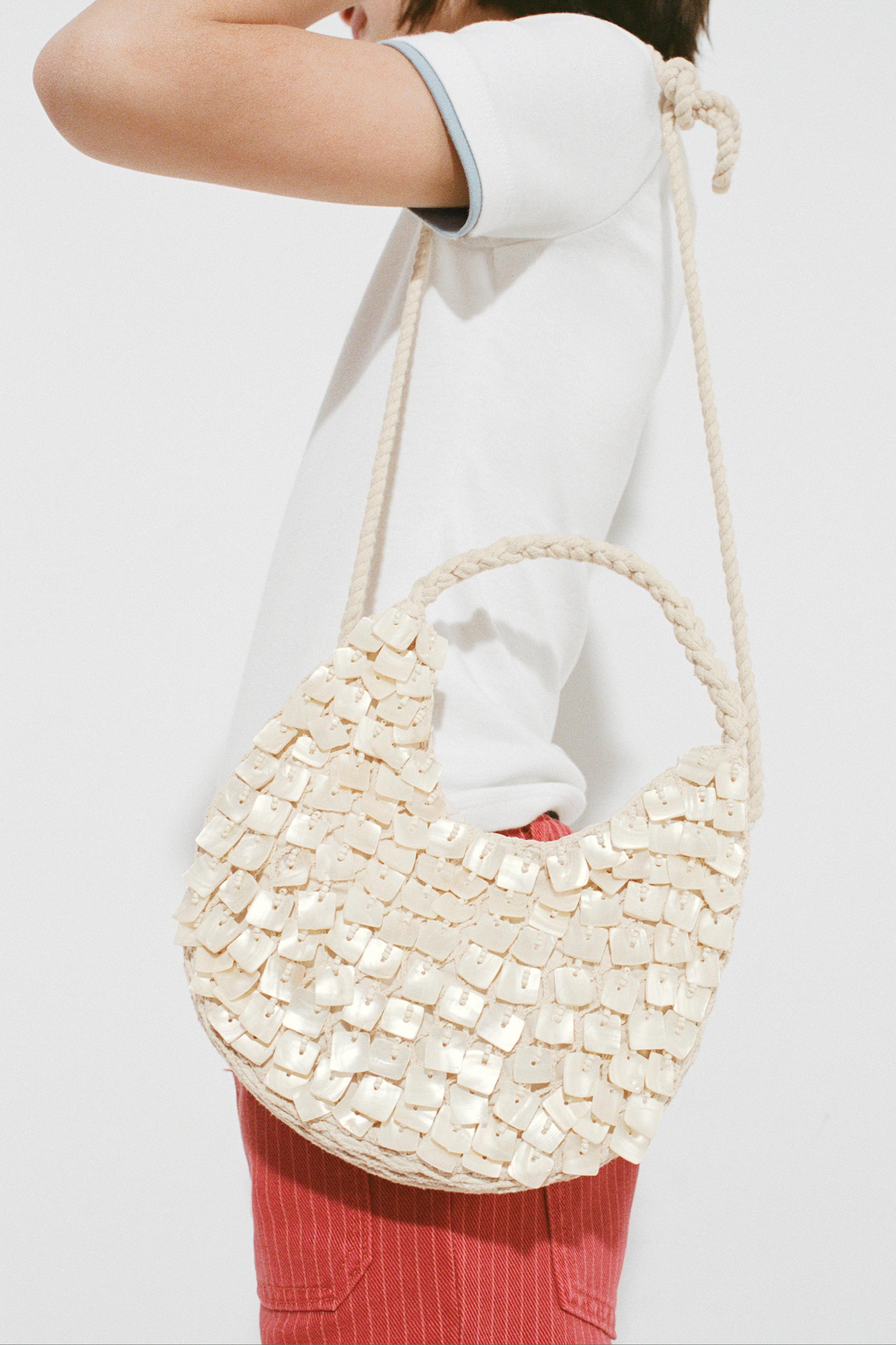 APPLIQUÉ CROSSBODY BAG