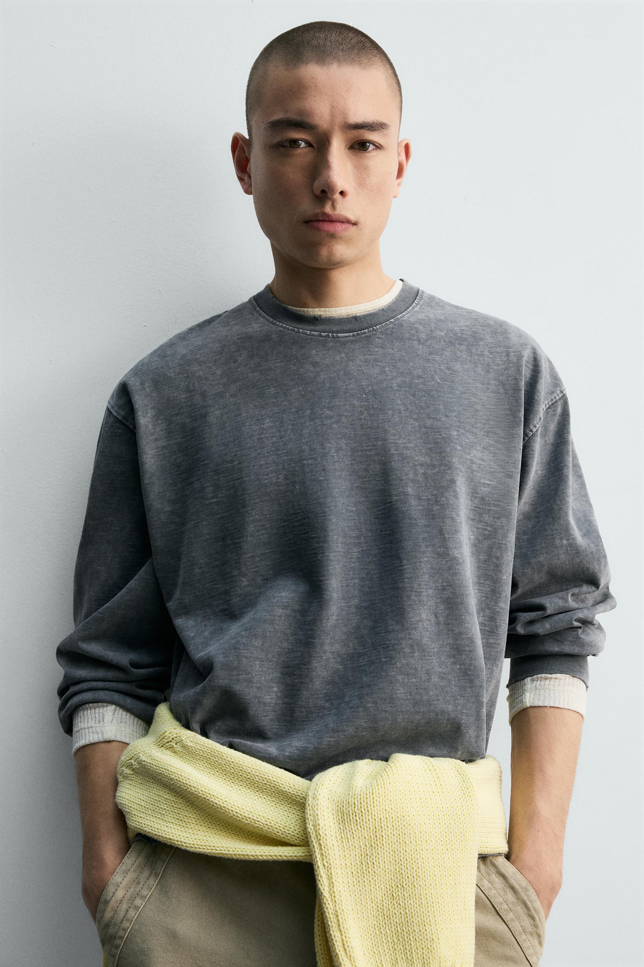 RIPPED EFFECT STRUCTURED T-SHIRT