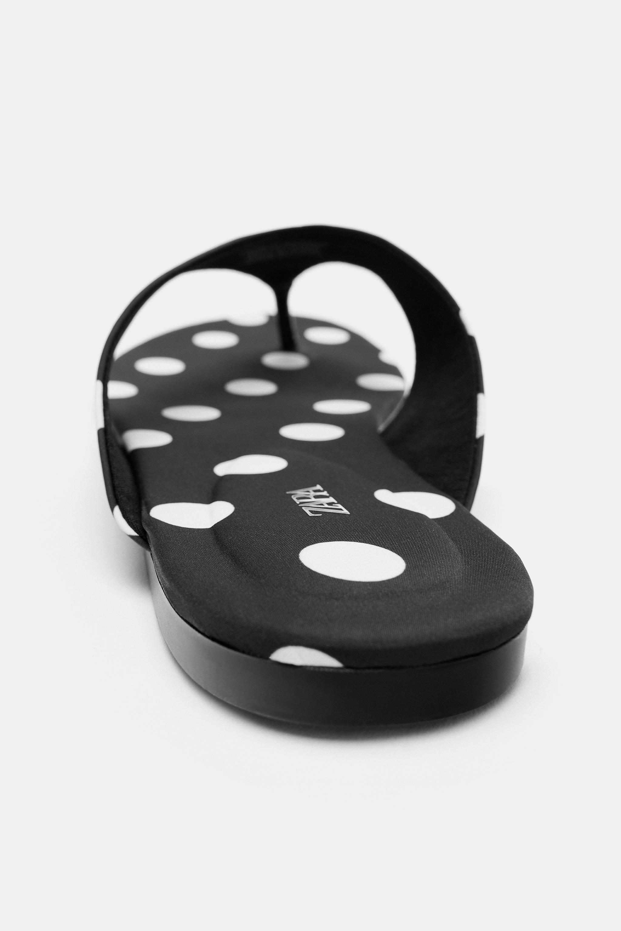 Zara Puantiyeli Düz Sandalet görsel 6