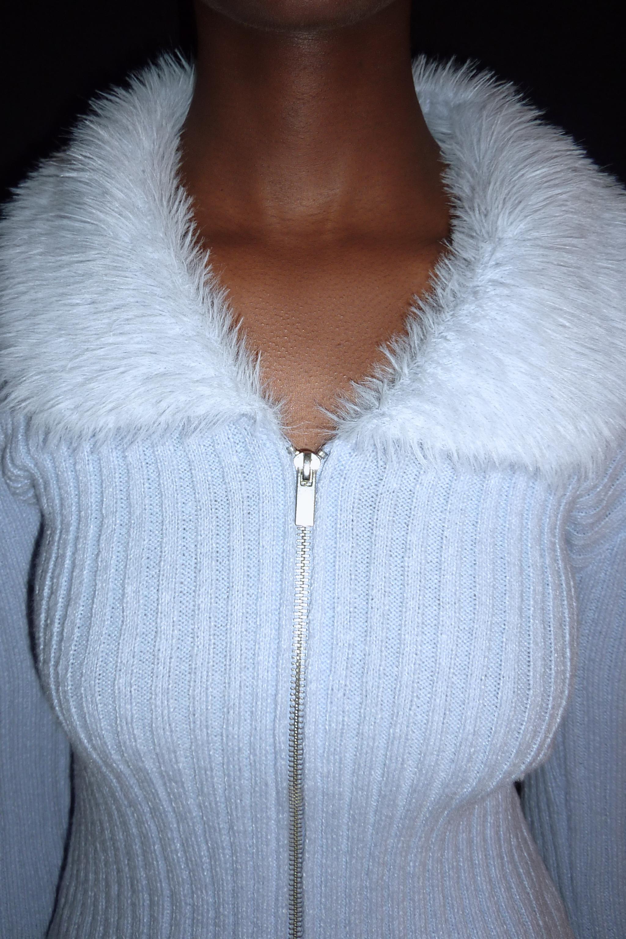 FAUX FUR EFFECT COLLAR TOP