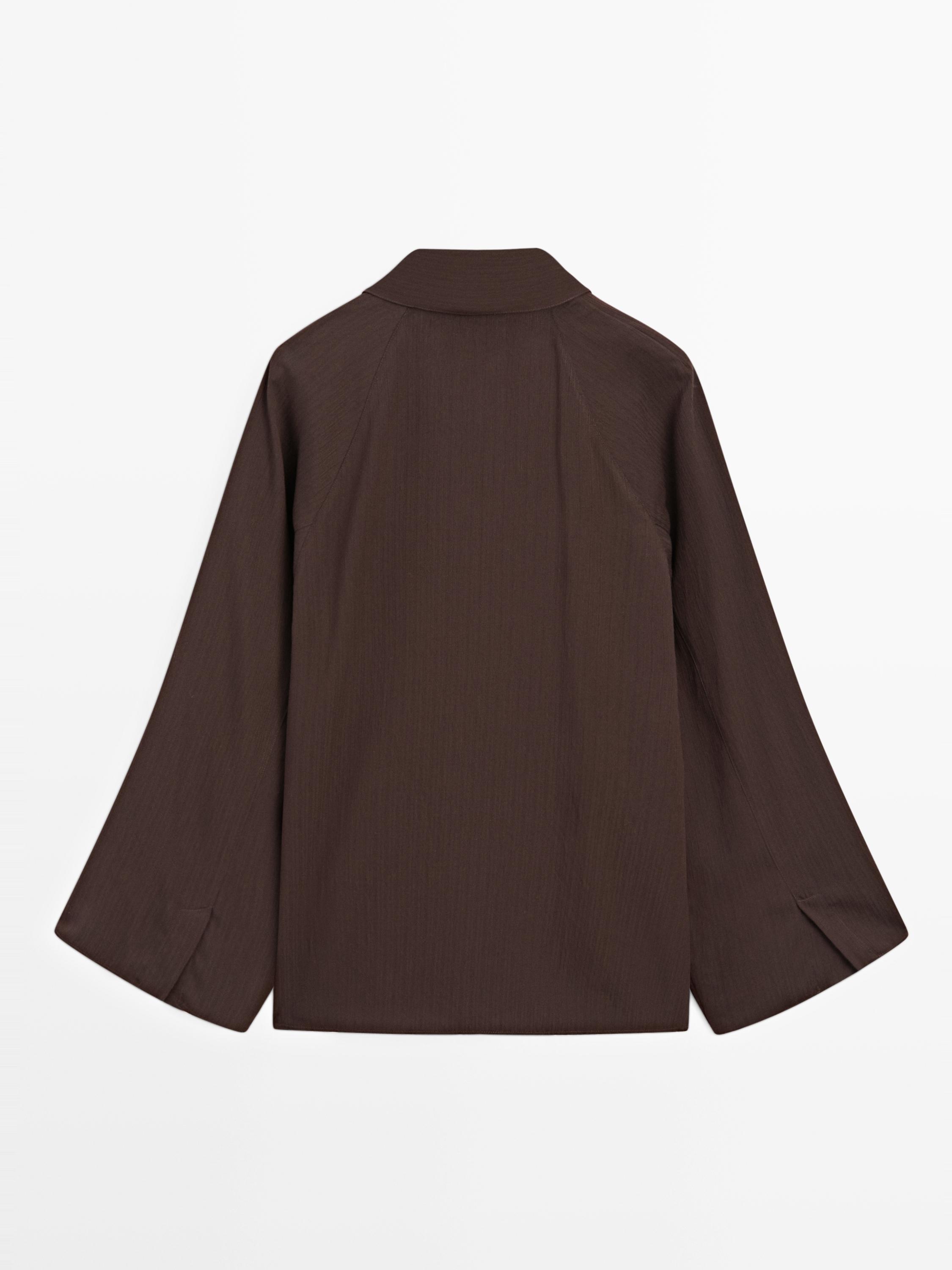 Textured raglan sleeve shirt